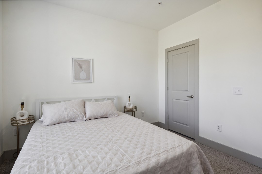 Overlook at Farragut 6303, · Unit 2/2