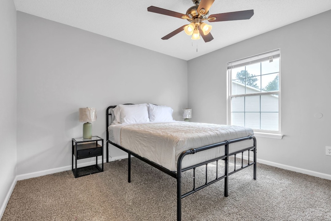 Carlson Bay, 974-301, · Unit 2/2