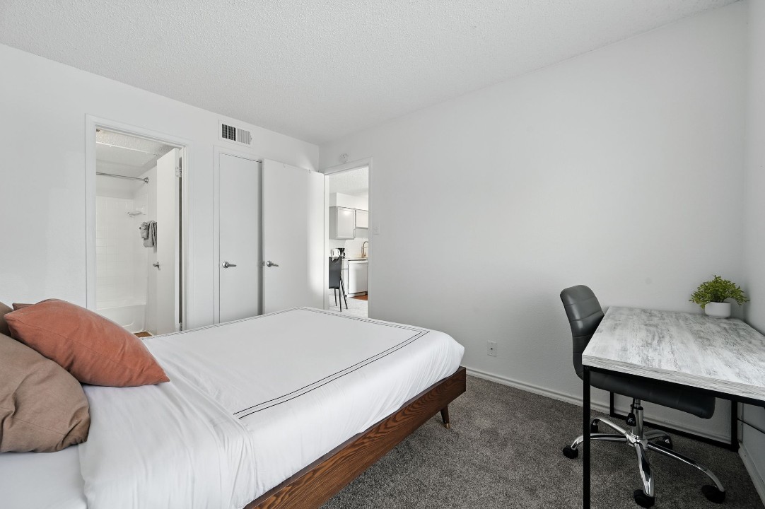Mueller Flats · Unit 614 1/1