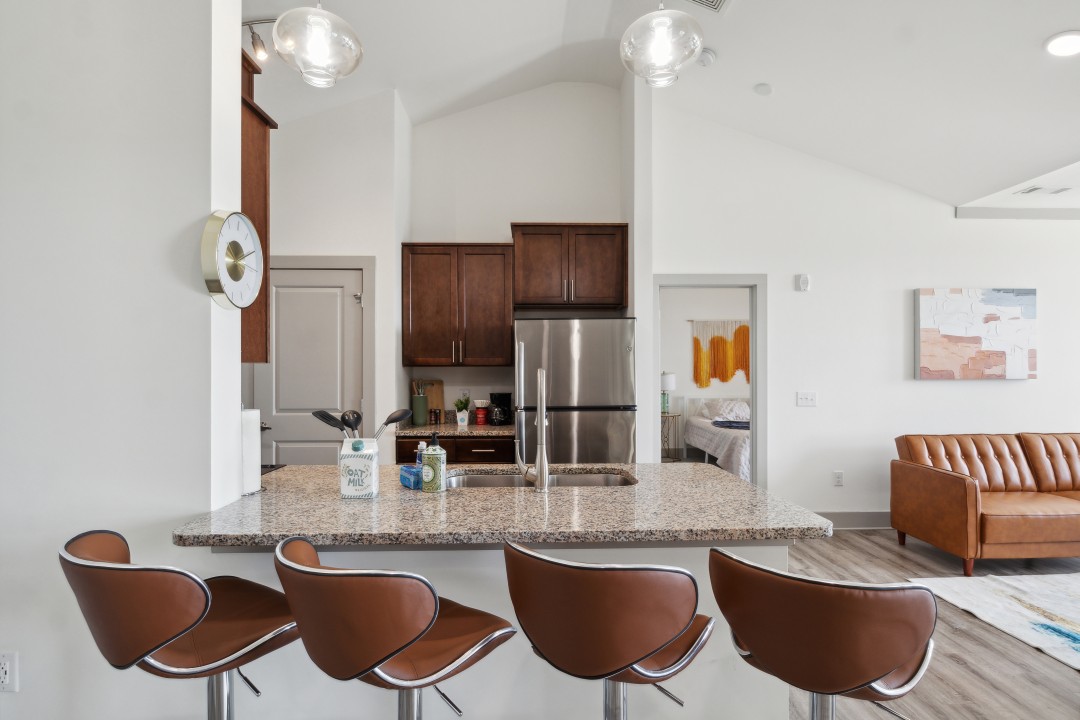 Overlook at Farragut 1306, · Unit 2/2