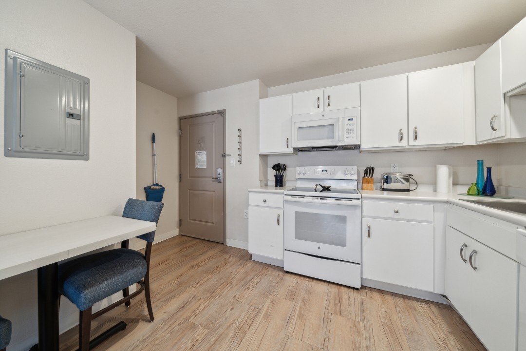 Simplicity At the Rim · Unit 1319  1/1 (Copy)