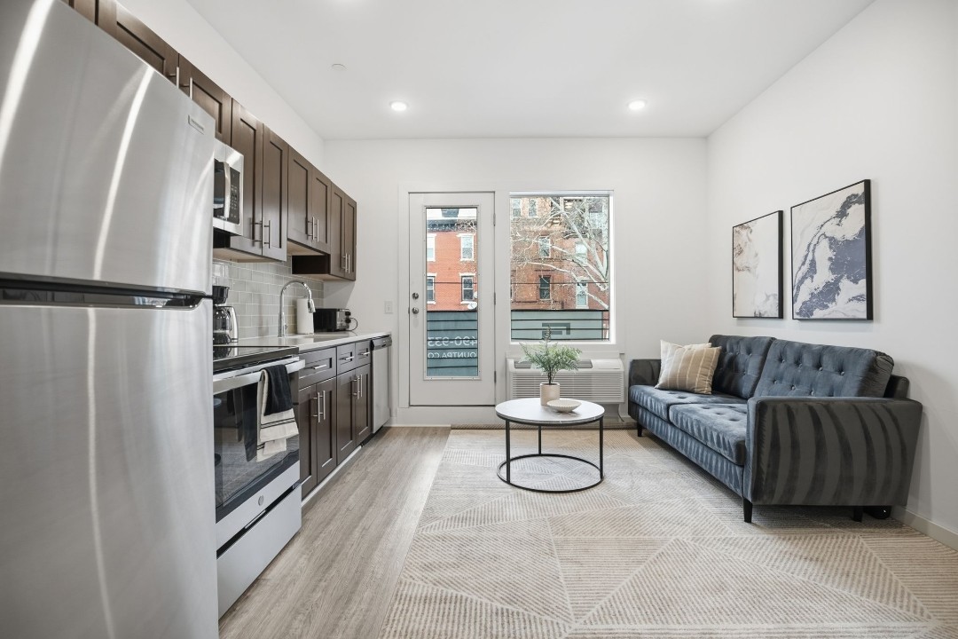 Fairmount Square 1528- 2A · Unit 1/1