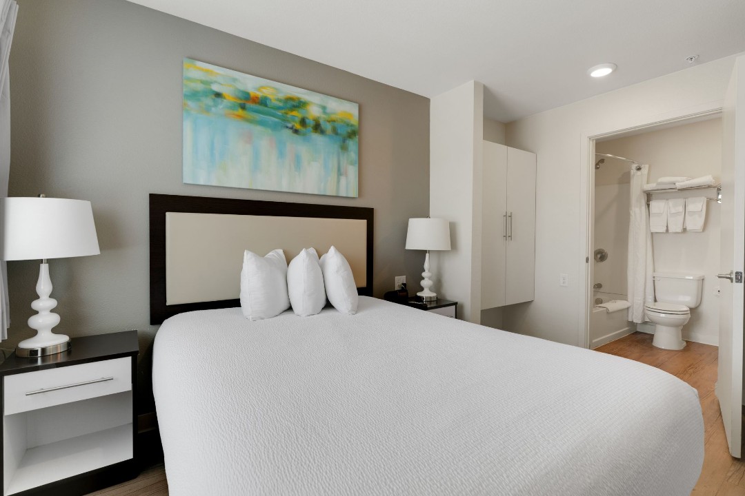 Simplicity At the Rim · Unit 1304 2/2