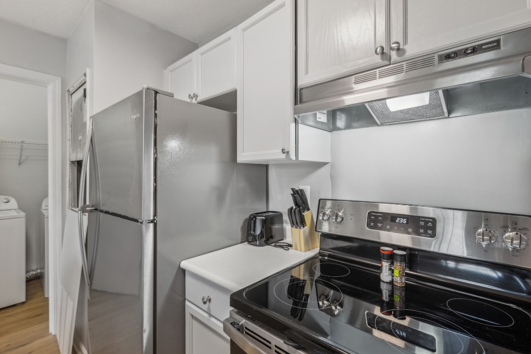 Carlson Bay, 969-304, · Unit 1/1