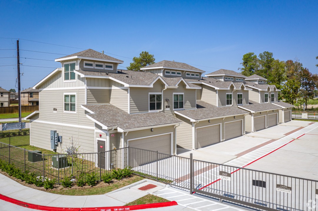 Smart Living Cypress Creek, 9206, · Unit 1/1