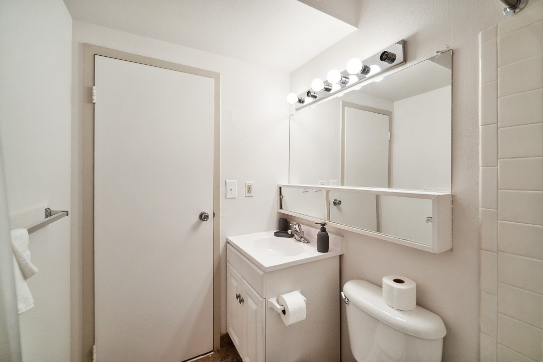 Pa Place 1306, 1br