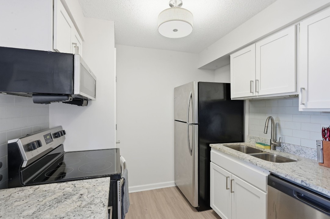 Taylor at 502 · Unit unit 8902-200 2/2