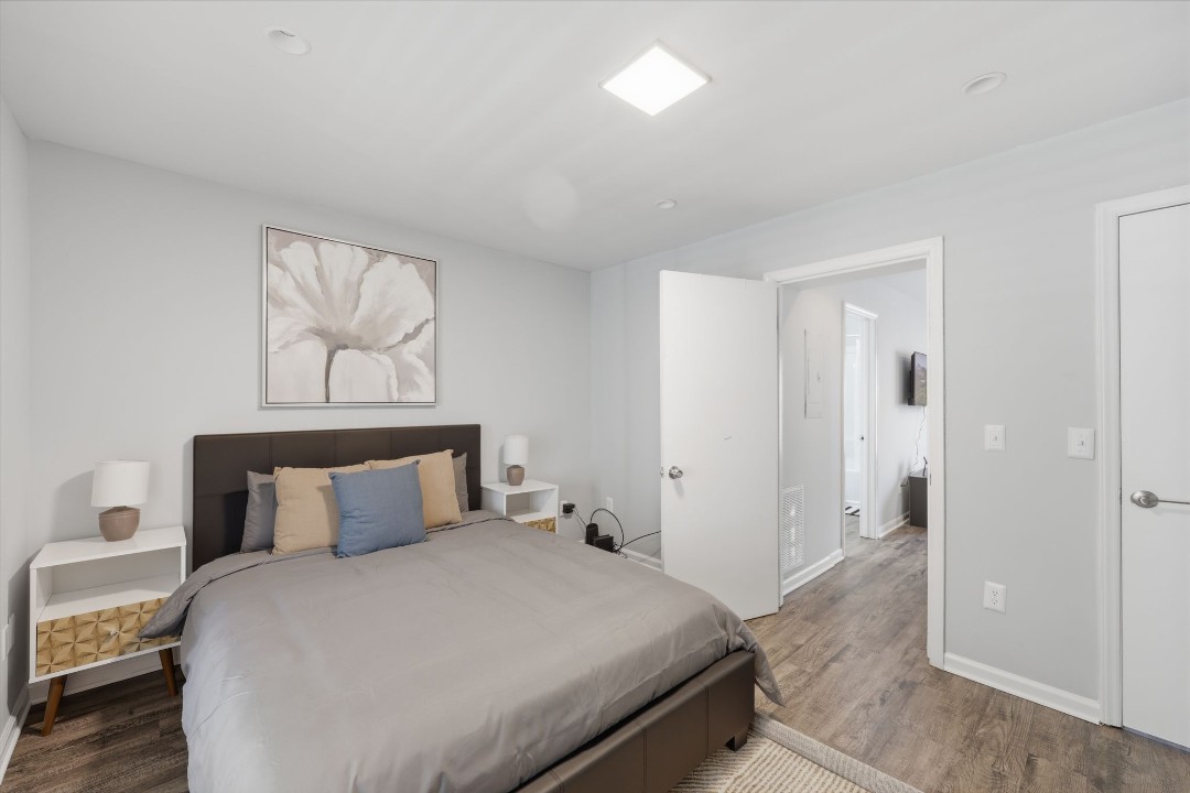1 Bedroom · Signature layout