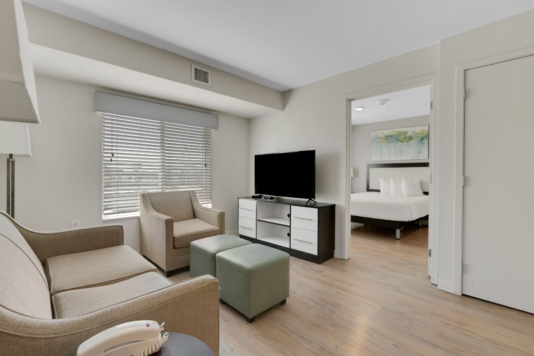 Simplicity At the Rim · Unit 1308 2/2