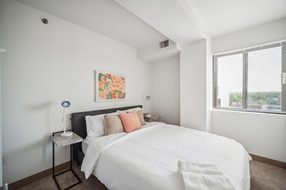 Pa Place 1301, 2br