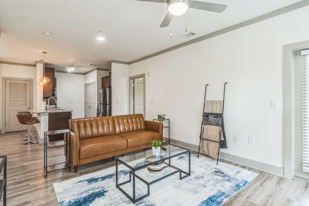 Overlook at Farragut 4001, · Unit 2/2