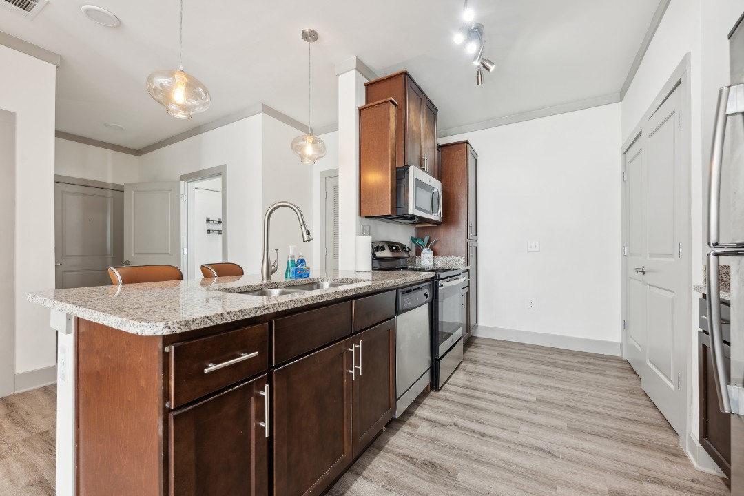 Overlook at Farragut 3005, · Unit 2/2