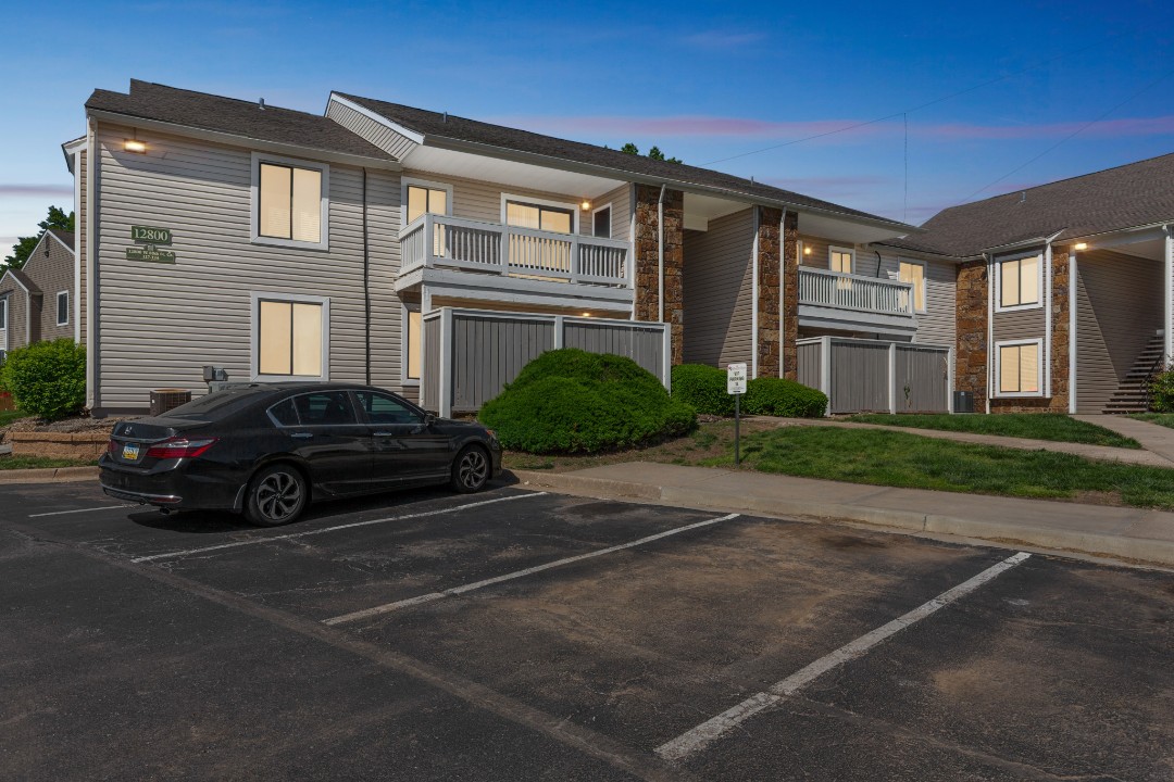 Rosehill Pointe · Unit 122 2/1