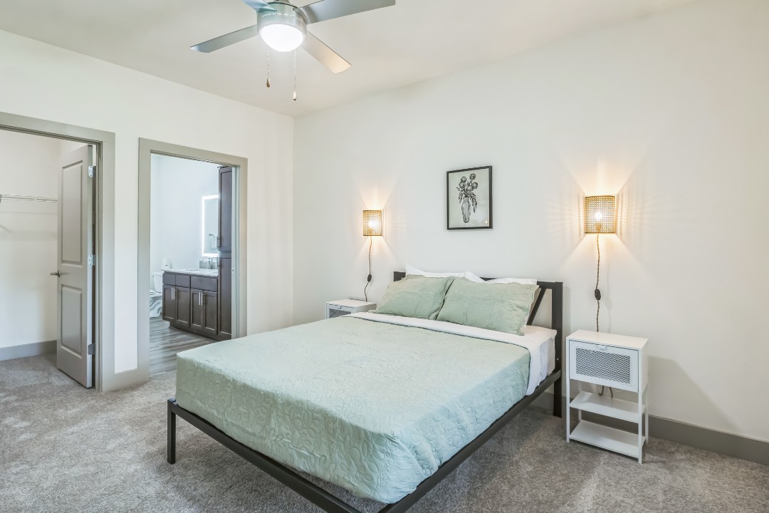 Overlook at Farragut 4001, · Unit 2/2
