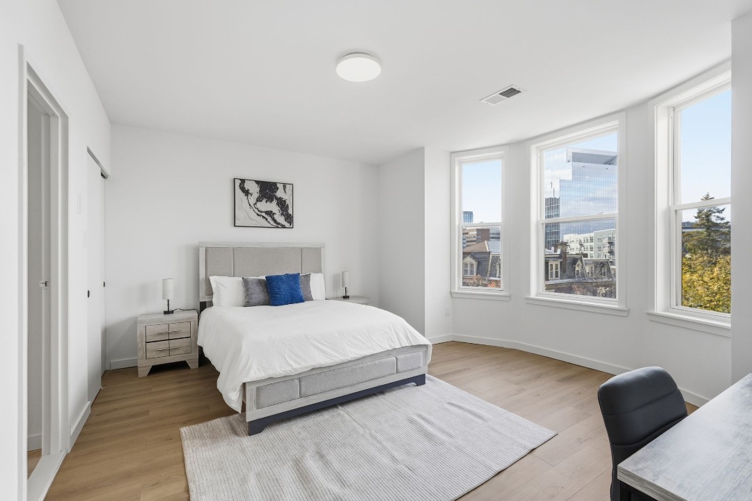 1 Bedroom · Signature layout