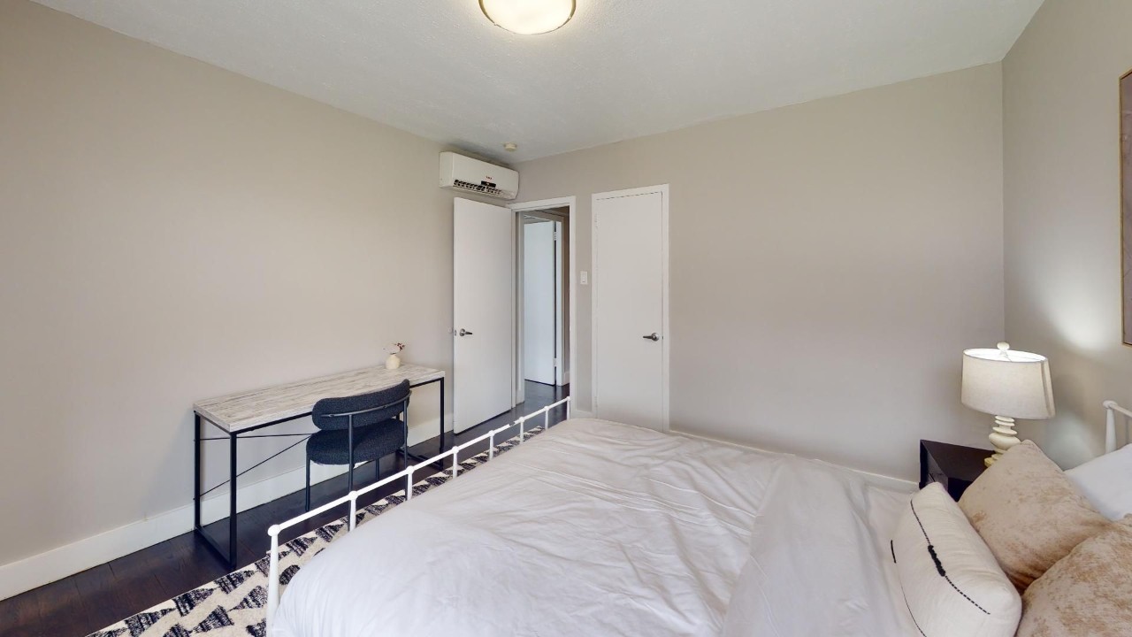 Avenue · Unit B-145 2/2