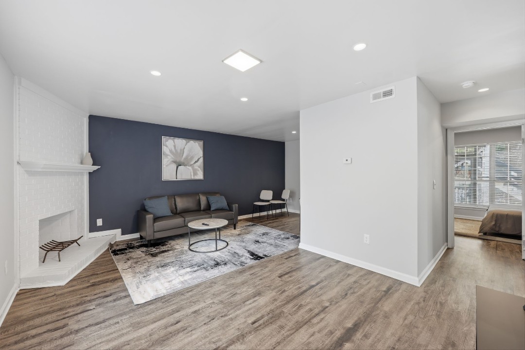 The Domain Apartments 4922B · Unit 1/1