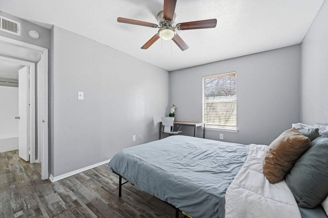 Eureka village · Unit 202 2/1