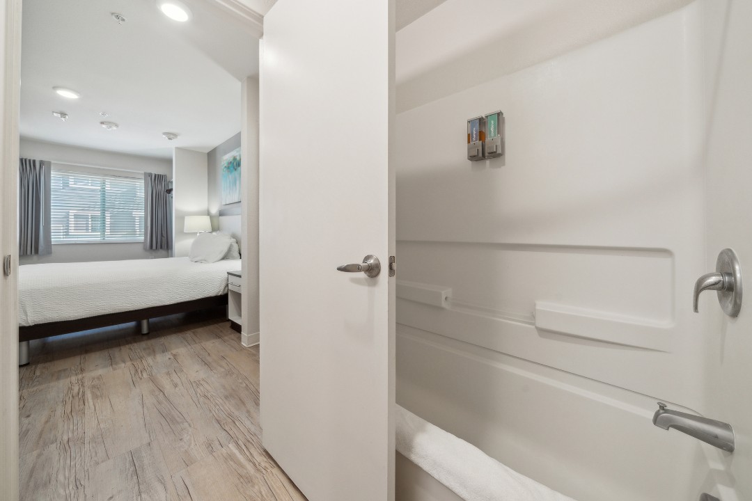 Simplicity At the Rim · Unit 1205  1/1
