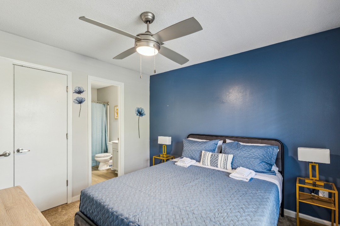 Carlson Bay, 969-203, · Unit 1/1