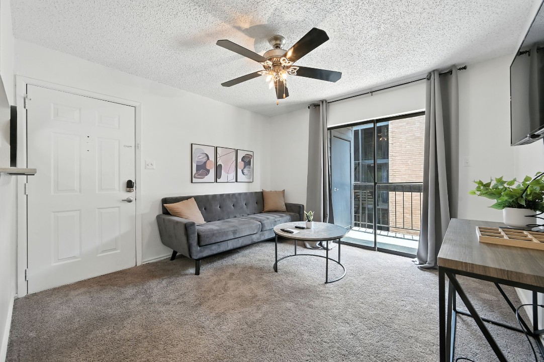 Mueller Flats · Unit 1508 1/1