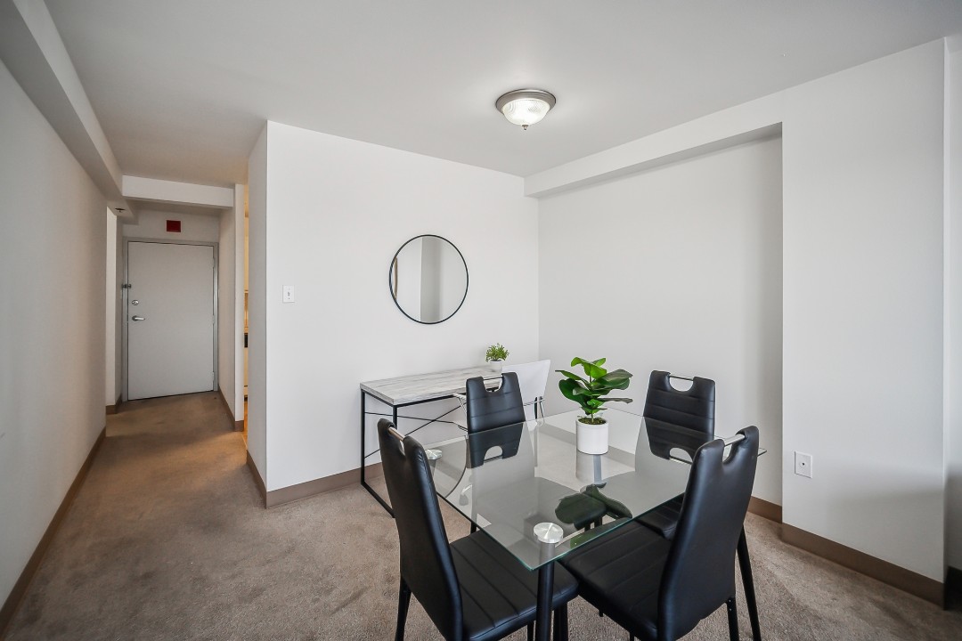Pa Place 1301, 2br