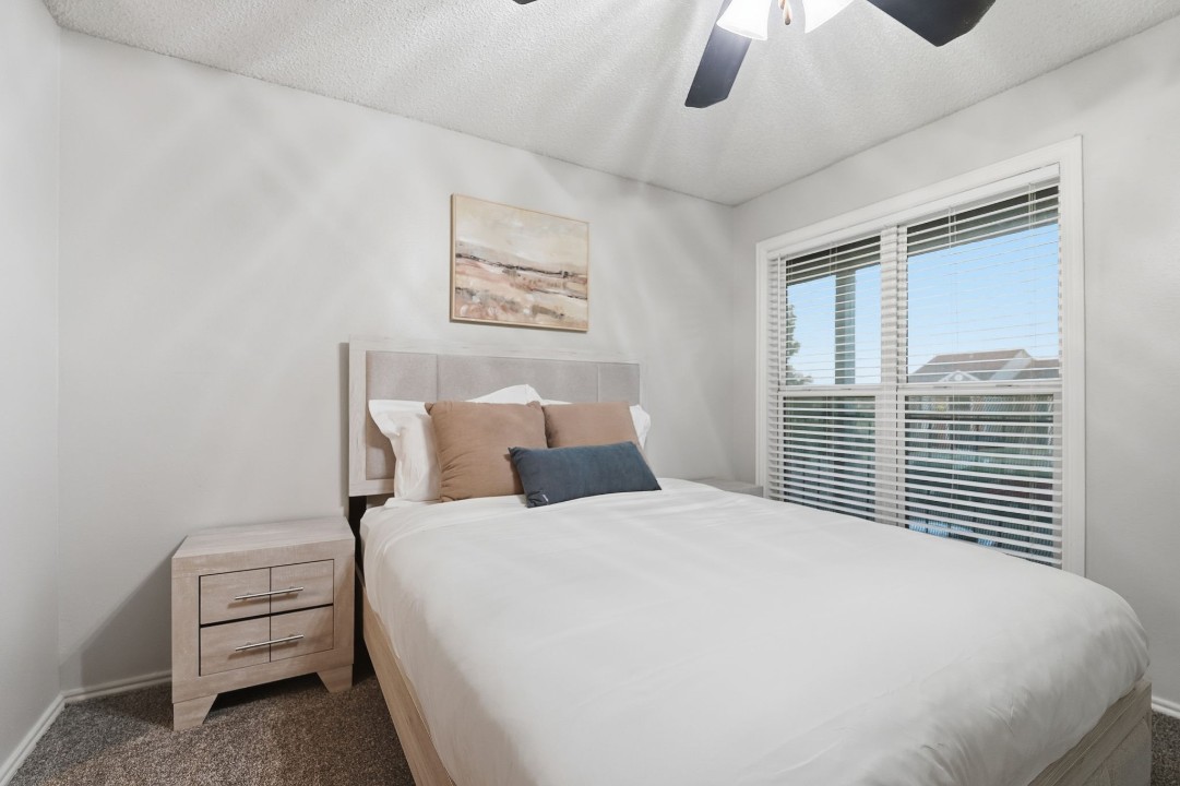 2 Bedrooms · Signature layout