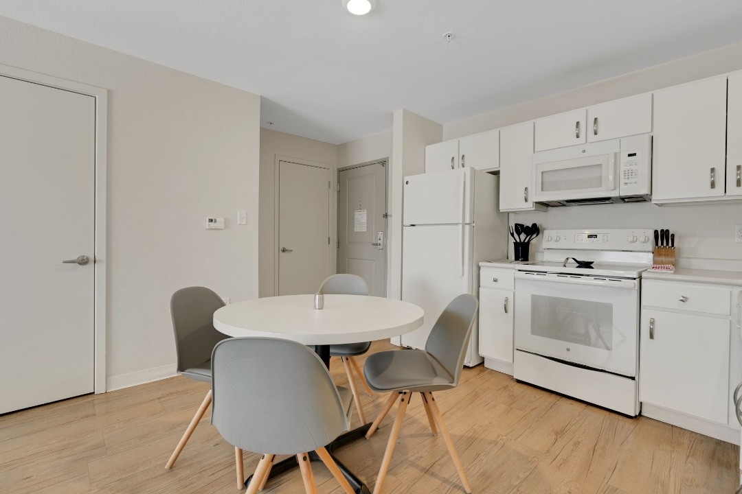 Simplicity At the Rim · Unit 1308 2/2