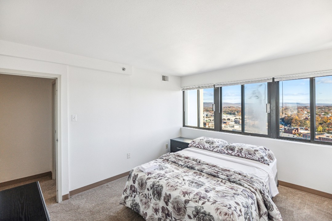 Pa Place 2401, 2br