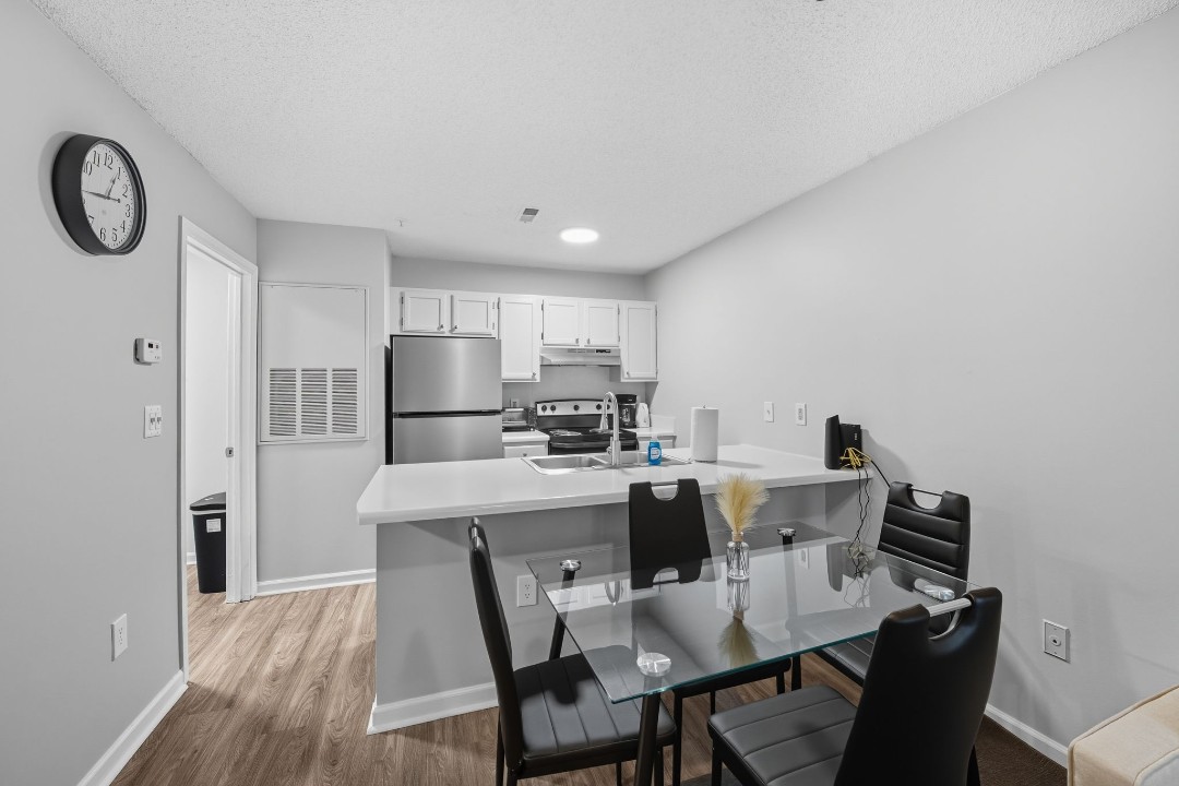 Meadowbrook 250 - 204 1bd/1bd
