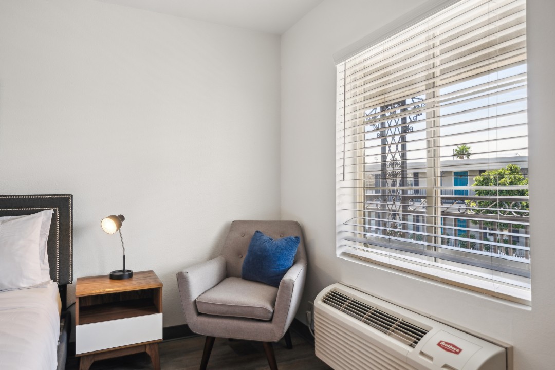 Spectra Paradise Studio · Unit 404