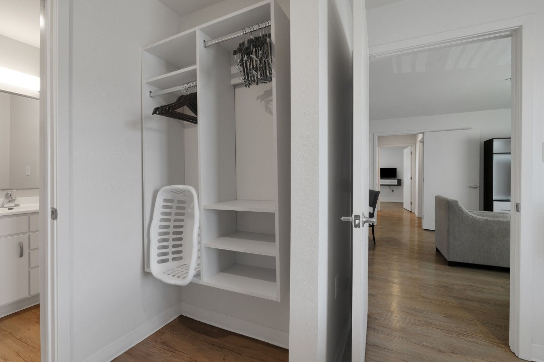 Simplicity At the Rim · Unit 1218  3/2