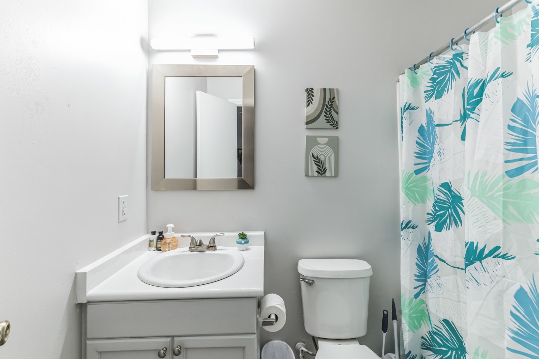 Carlson Bay, 3516-202, · Unit 1/1