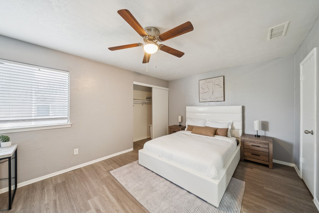 1 Bedroom · Signature layout