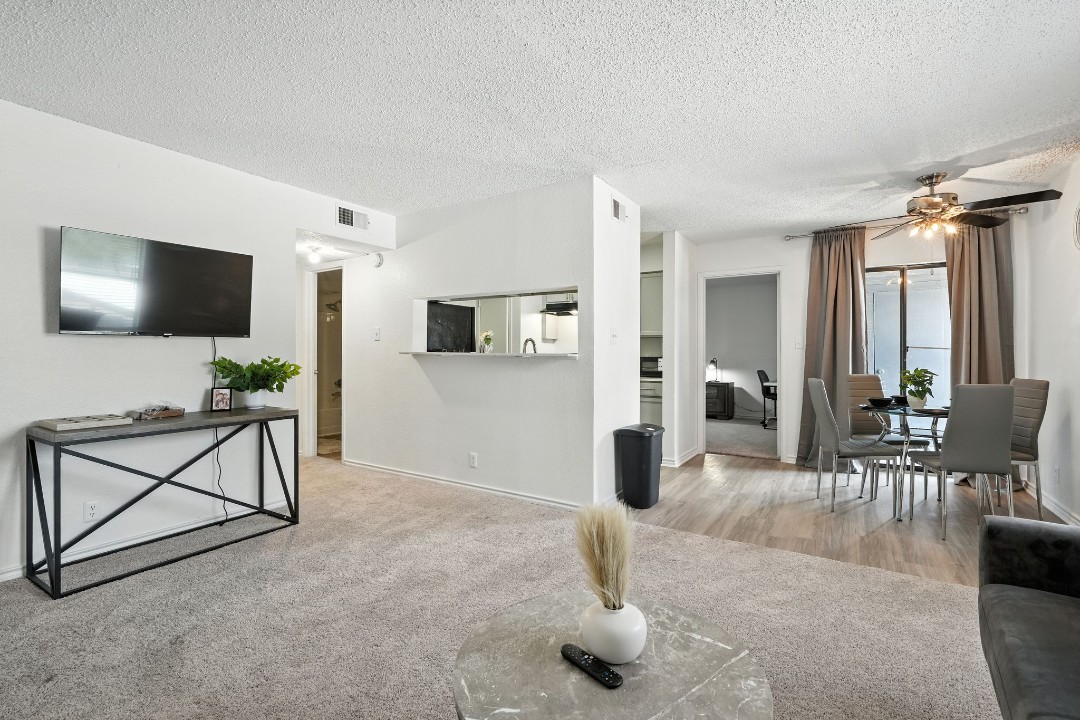 Mueller Flats · Unit 1223 2/2