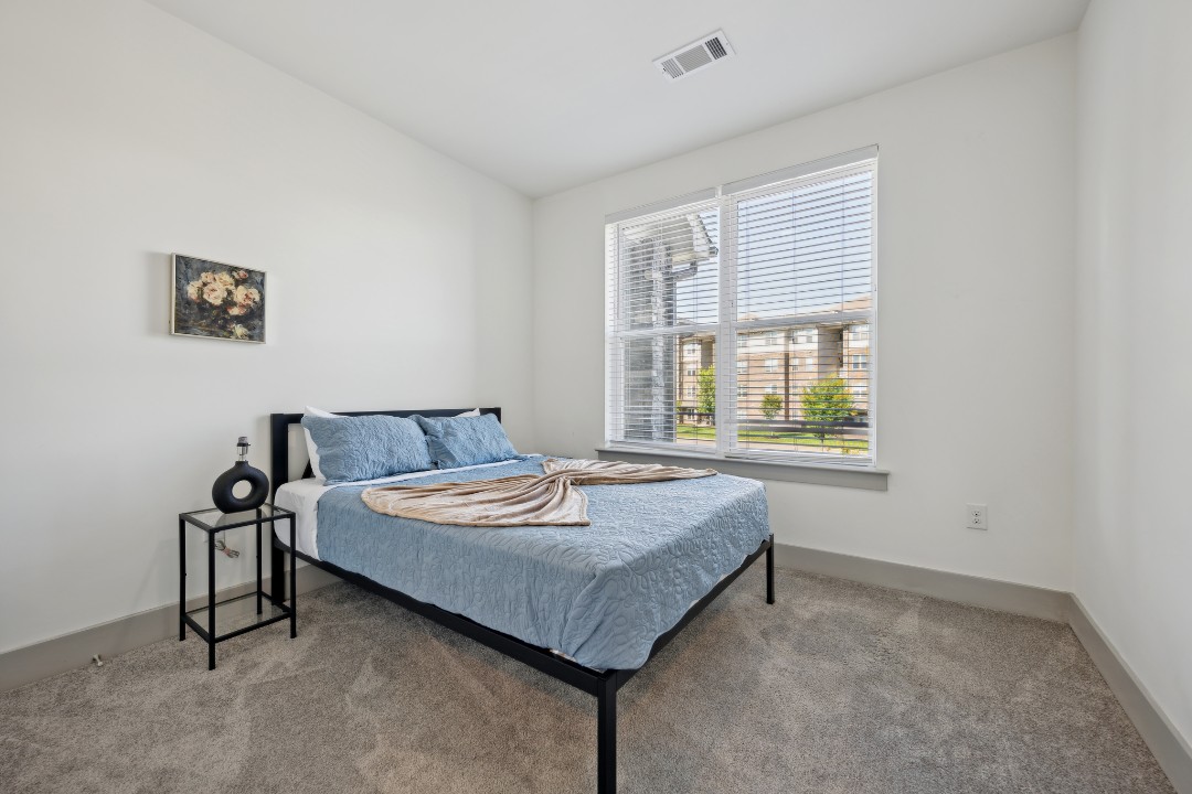 Overlook at Farragut 2205, · Unit 2/2