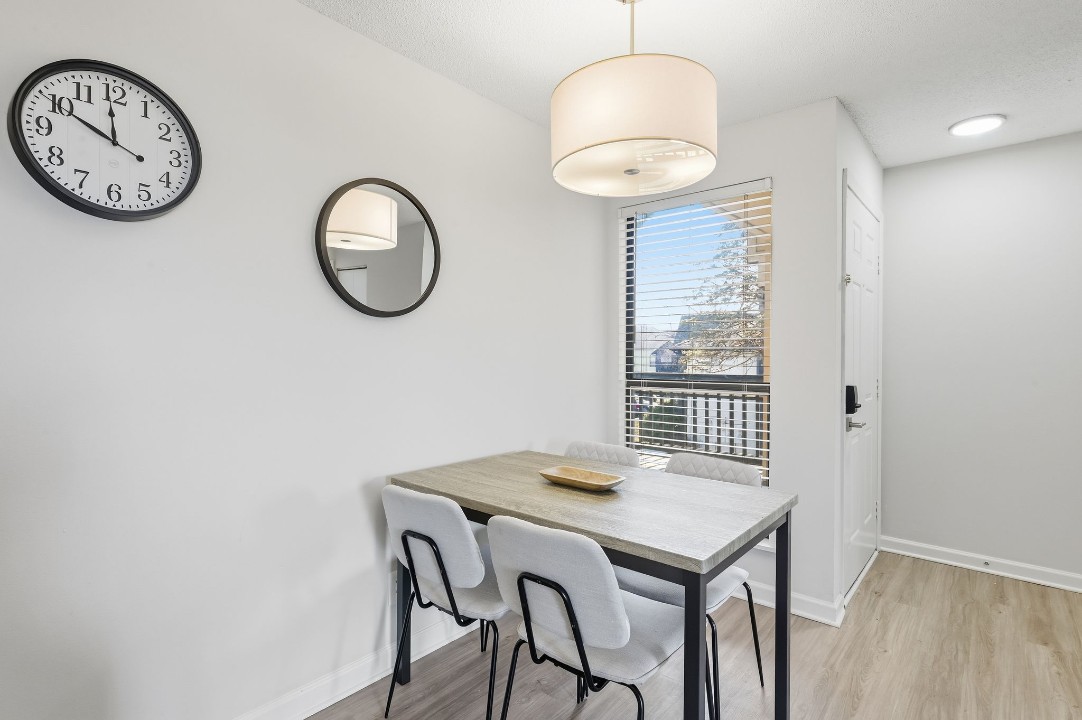 Taylor at 502 · Unit unit 8902-200 2/2