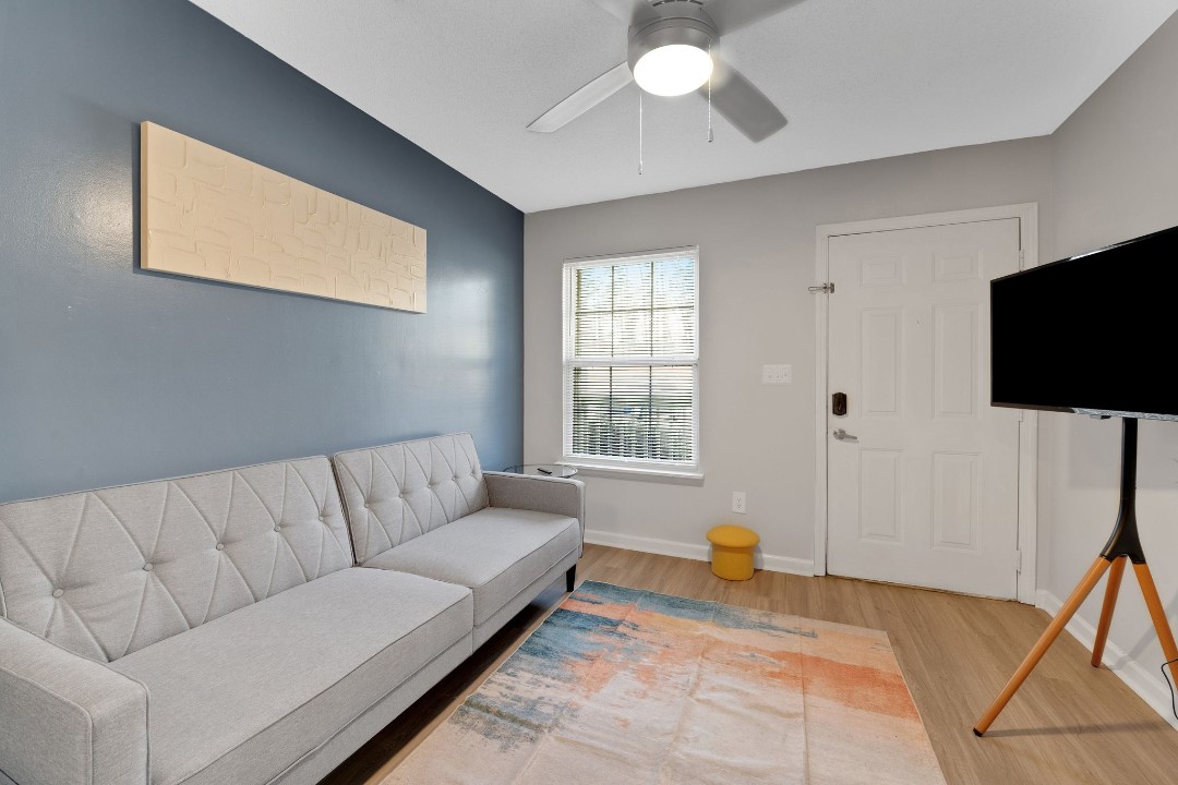 Carlson Bay, 965-104, · Unit 1/1