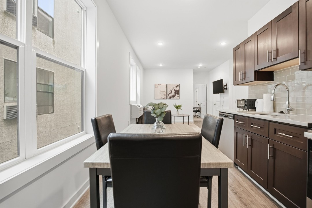 Fairmount Square 1528- 3C · Unit 1/1
