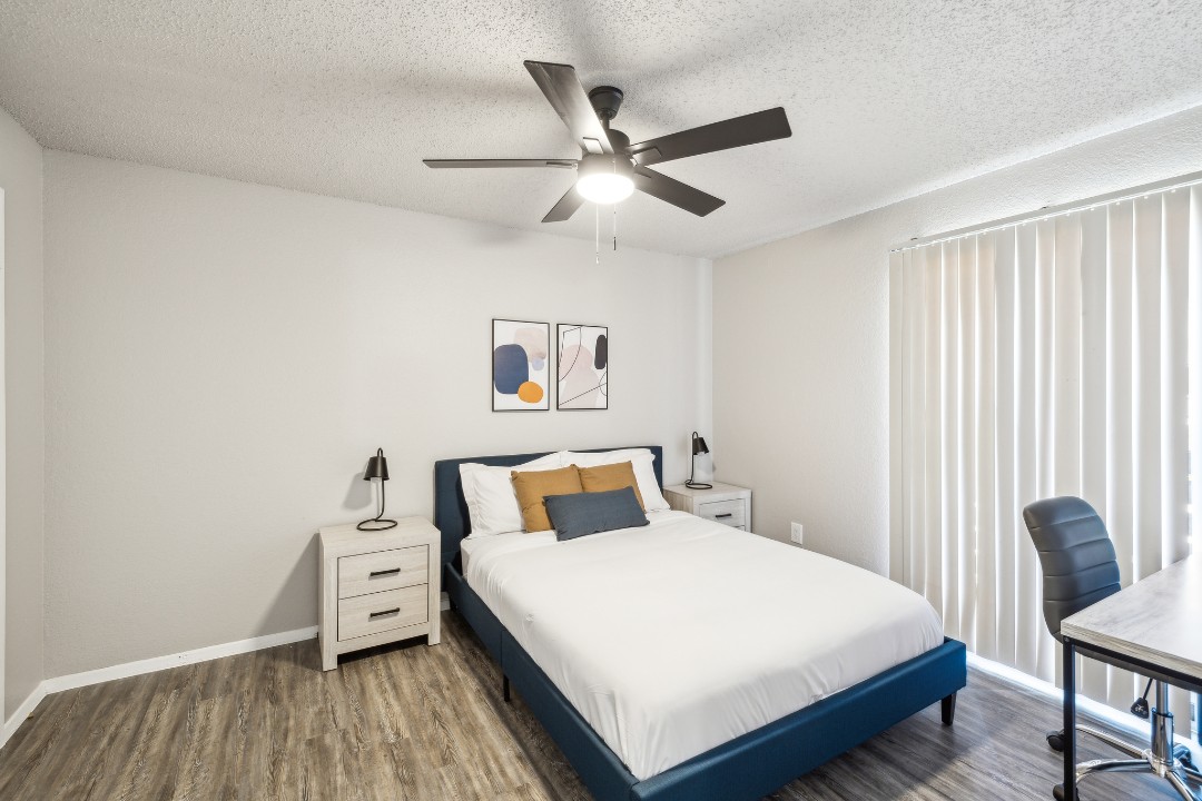 2 Bedrooms · Signature layout