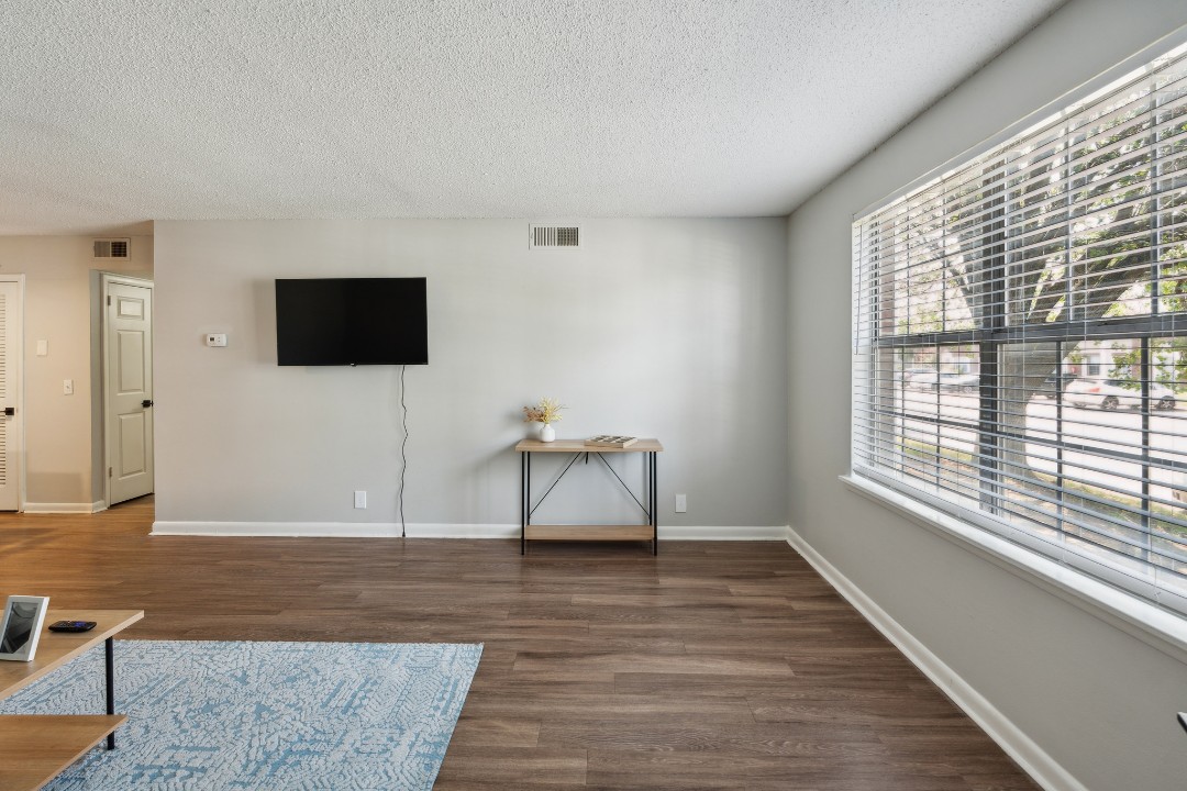 Brentwood Hills, A2 - · Unit 1/1