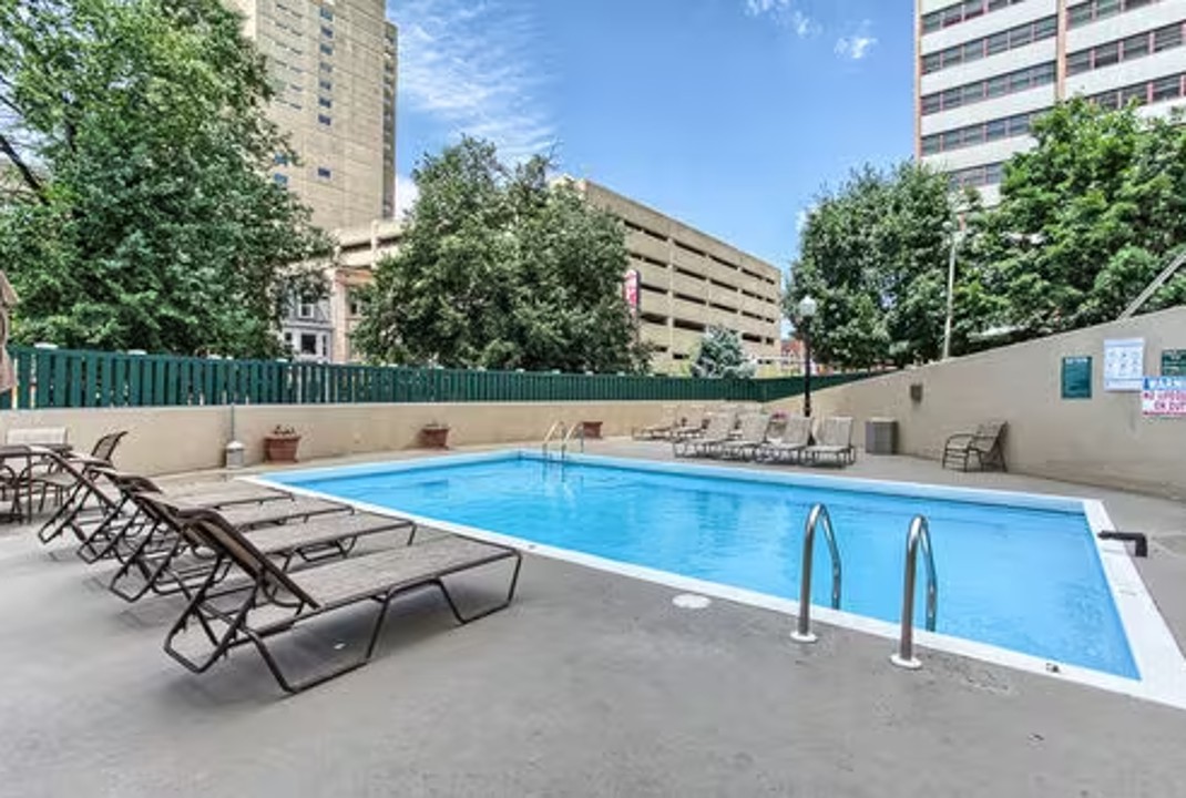Pa Place 1114, 1br
