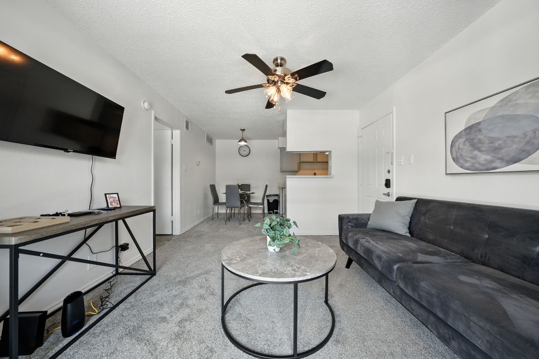 Mueller Flats · Unit 314 1/1
