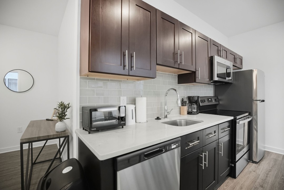 Fairmount Square 1528- 3C · Unit 1/1