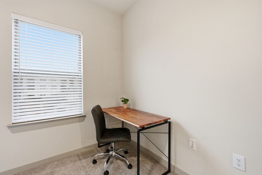 Chisholm Trace · Unit 1236 1/1