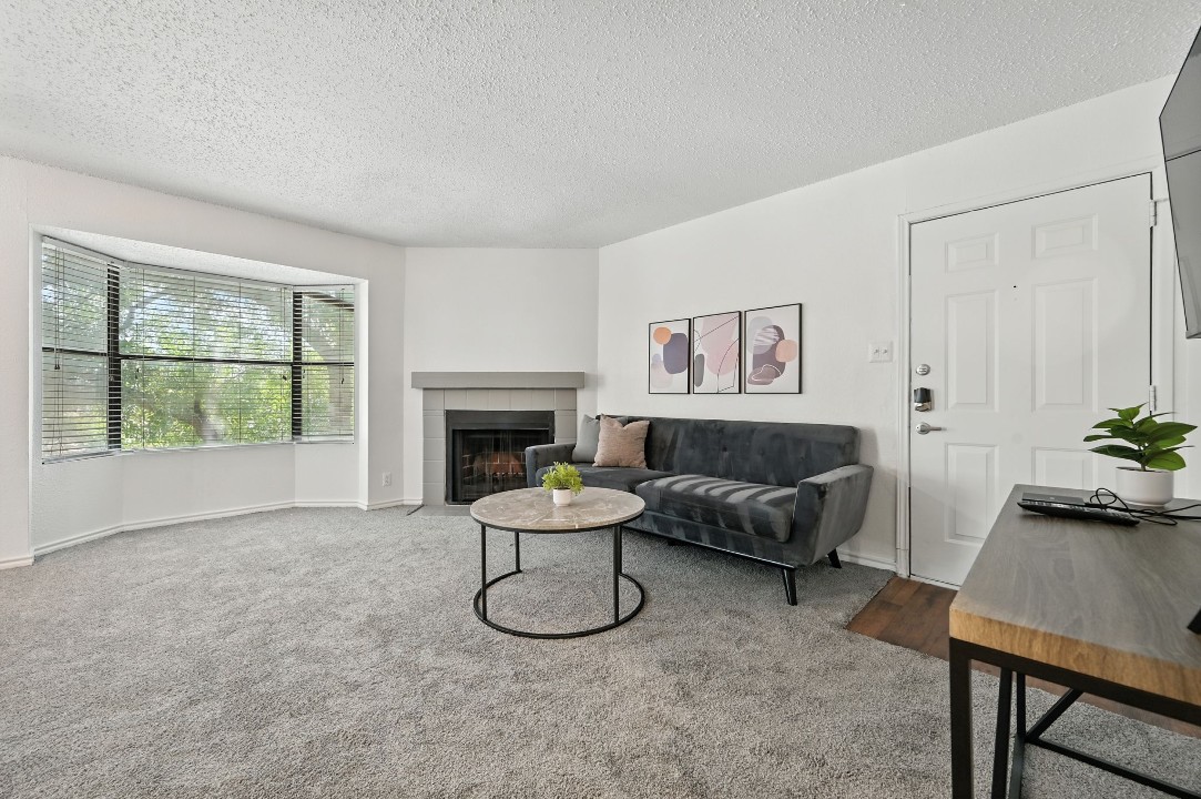Mueller Flats · Unit 212 2/2