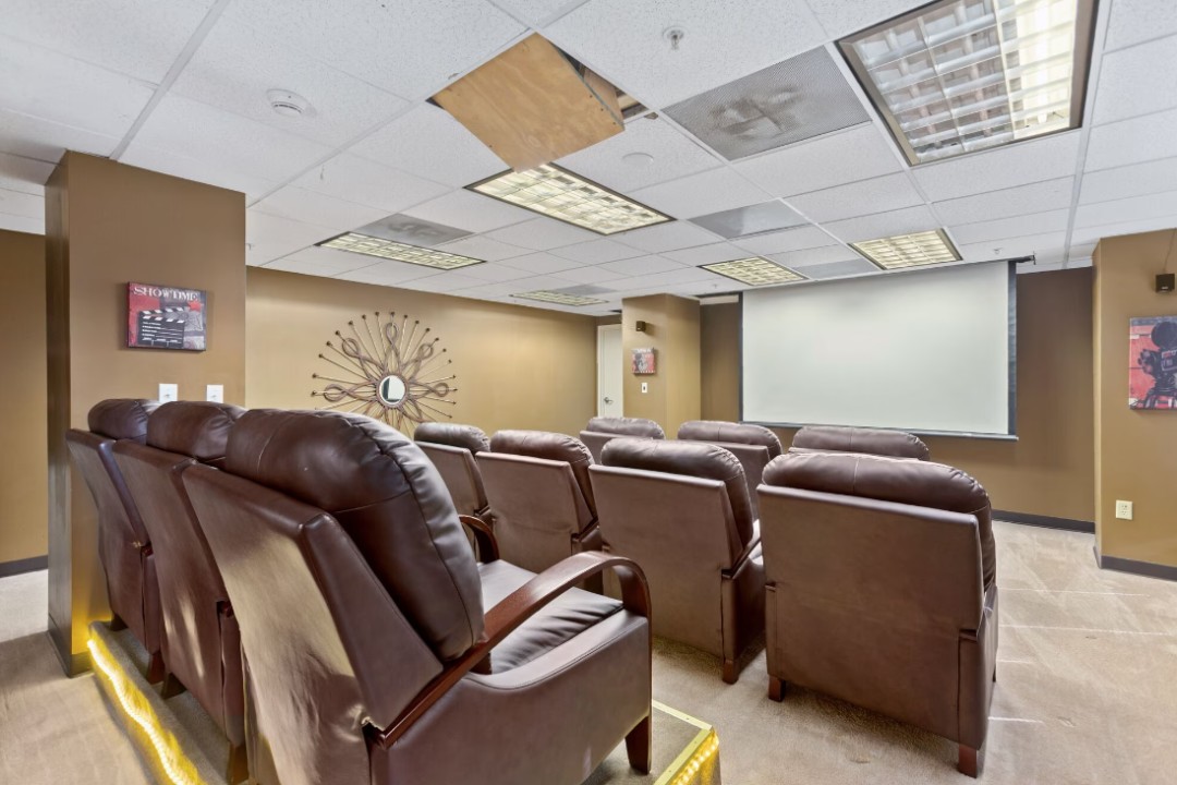 Pa Place 1306, 1br