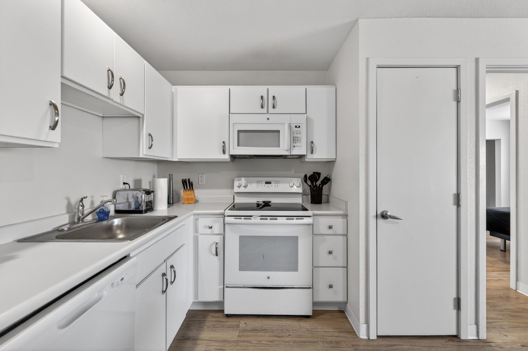 Simplicity At the Rim · Unit 1418 3/3