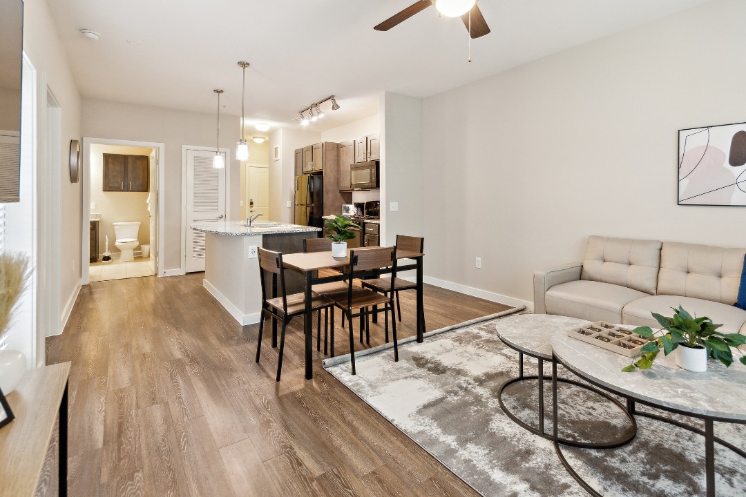 Smart Living Cypress Creek, 7206, · Unit 1/1