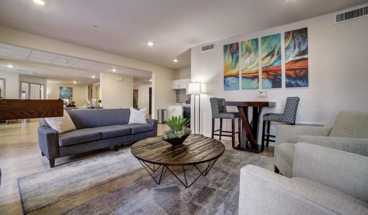 Simplicity At the Rim · Unit 1105  1105 1/1
